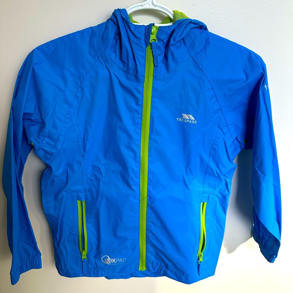 Brand new without tags Trespass Boys Raincoat